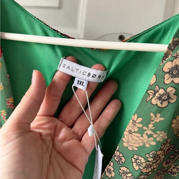 NWT Baltic Born Bowman Deep V Maxi Dress | Green Multi Size 1XL - Picture 5 of 7